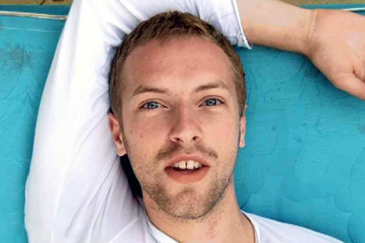 Chris Martin in the video for The Scientist