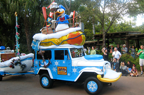 Animal Kingdom: Donald Duck Car