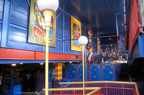 Boring Simpsons Ride Queue