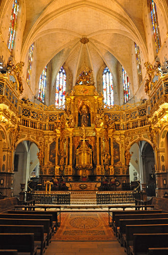 Extravagant Altar