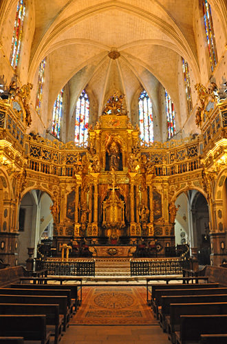 Extravagant Altar