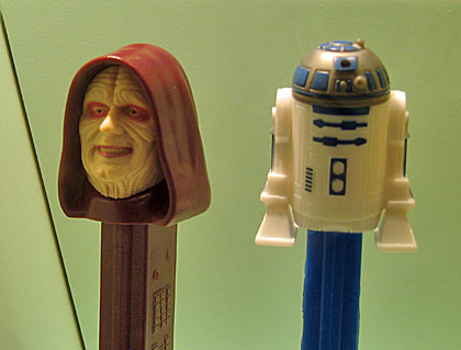 Emperor Palpatine and R2D2 PEZ