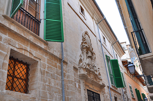 Palma Building Carvings