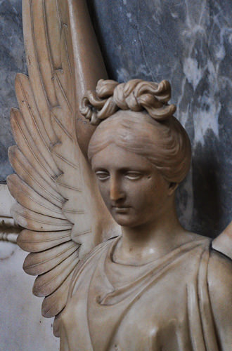Bath Abbey Statue