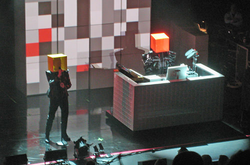 Pet Shop Boys with Cube-Heads!