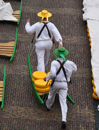 Cheese Runners of Alkmaar