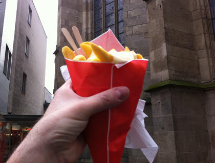 Pommes Frites mit Mayo