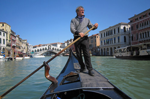 Gondolier Manouverings