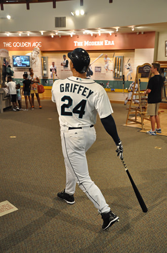 Slugger Museum Griffey Statue