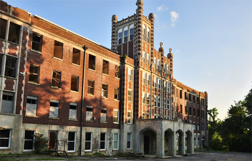 Waverly Hills Exterior