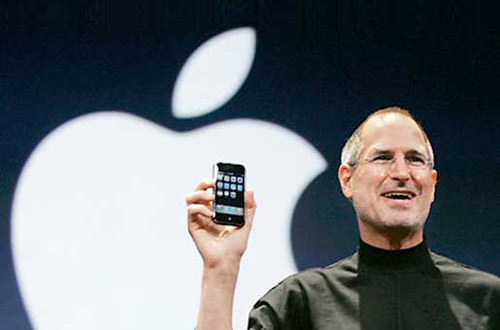 Steve Jobs Intros the iPhone