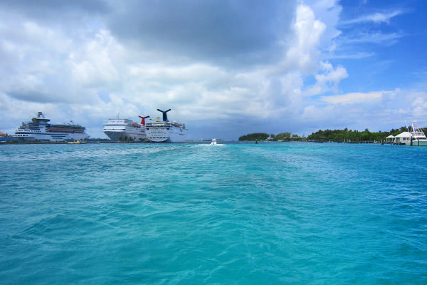 Atlantis Paradise Island Ferry