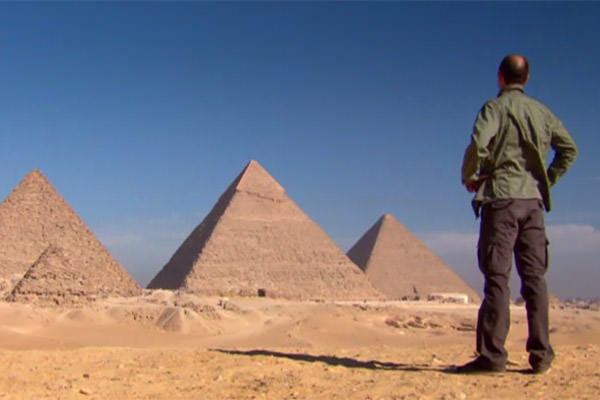 Karl in front of the Great Pyramids