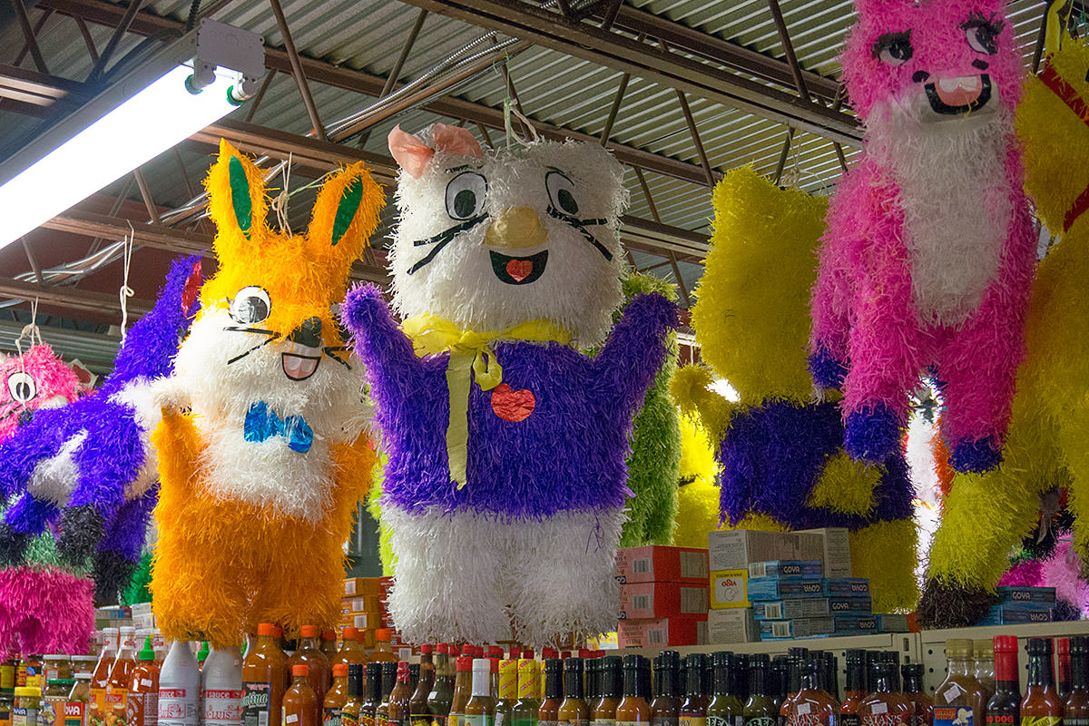 Piñata Market