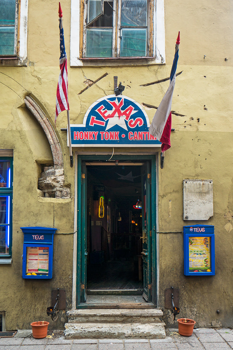 Texas Honky Tonk Cantina