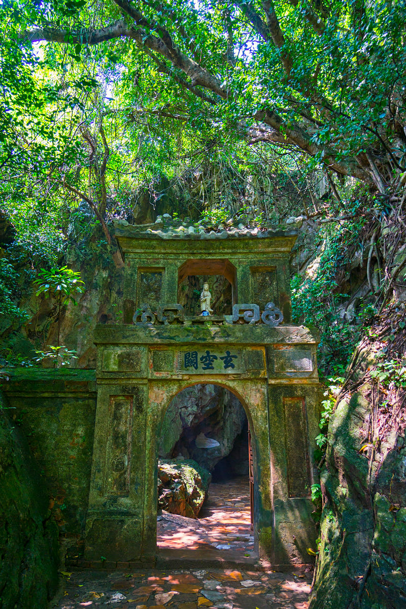 Marble Mountain Arch