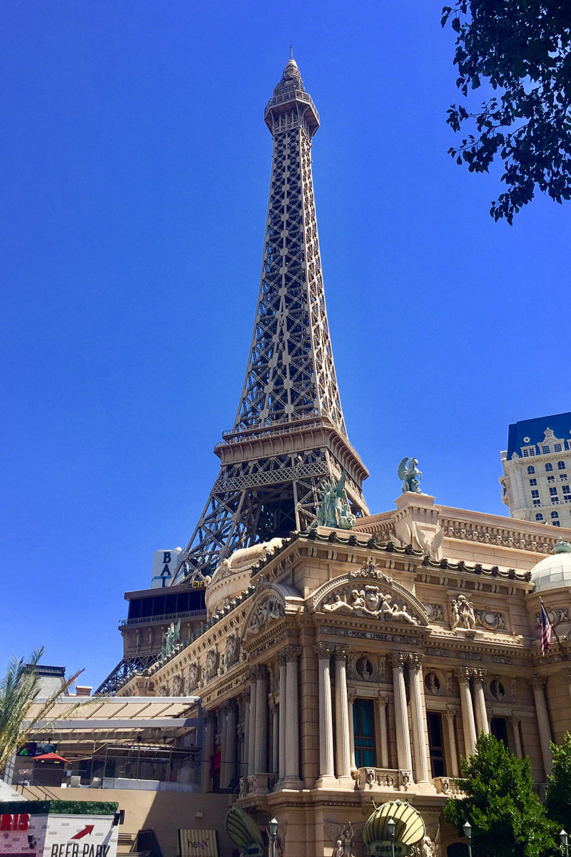 Paris, Vegas