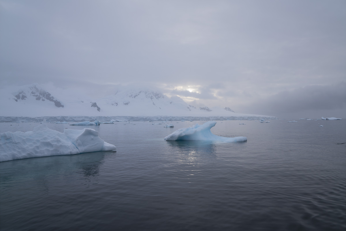 Glacier Icebergs