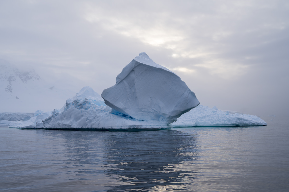 Glacier Icebergs