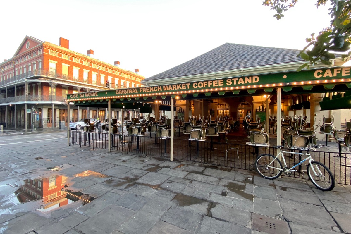 Cafe du Monde in wide angle.