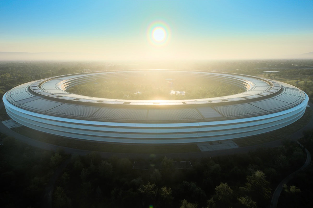 Exterior of the massive Apple HQ building... AKA the Space Donut.