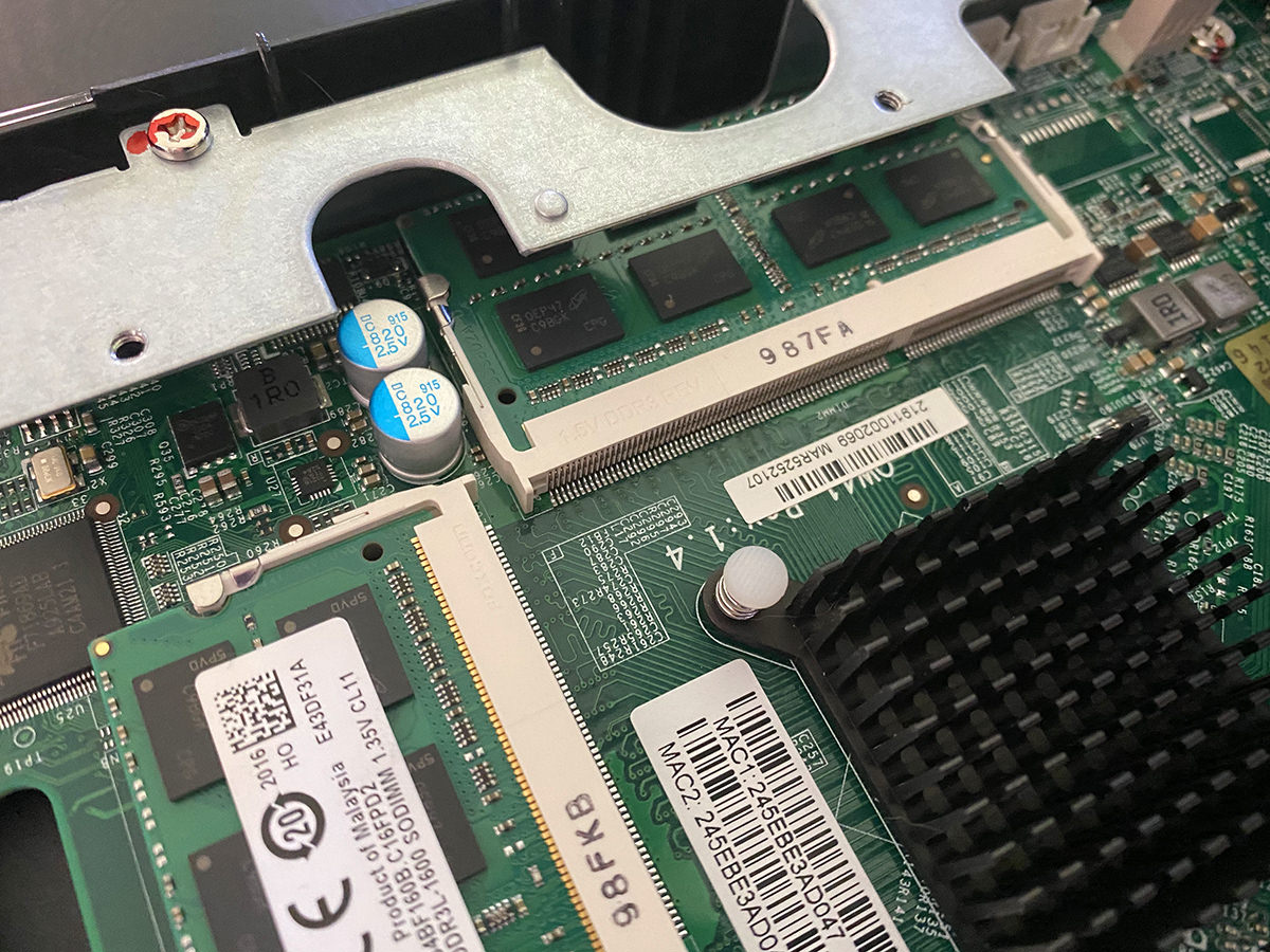 Blogography TECH WEEK: QNAP NAS RAM UPGRADE