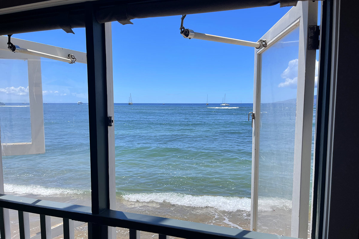 Our window-seat at Cheese Burger in Paradise!