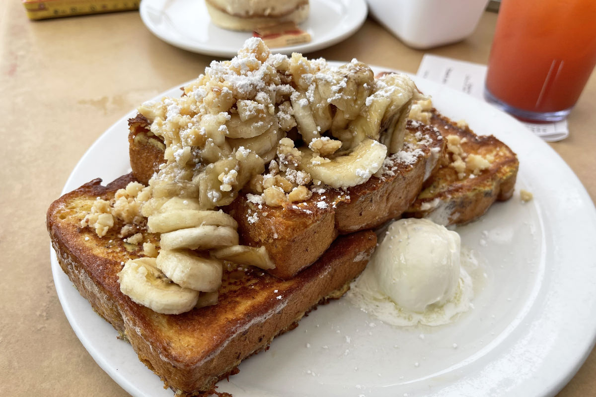 Banana-Macadamia French Toast at The Kihei Caffe