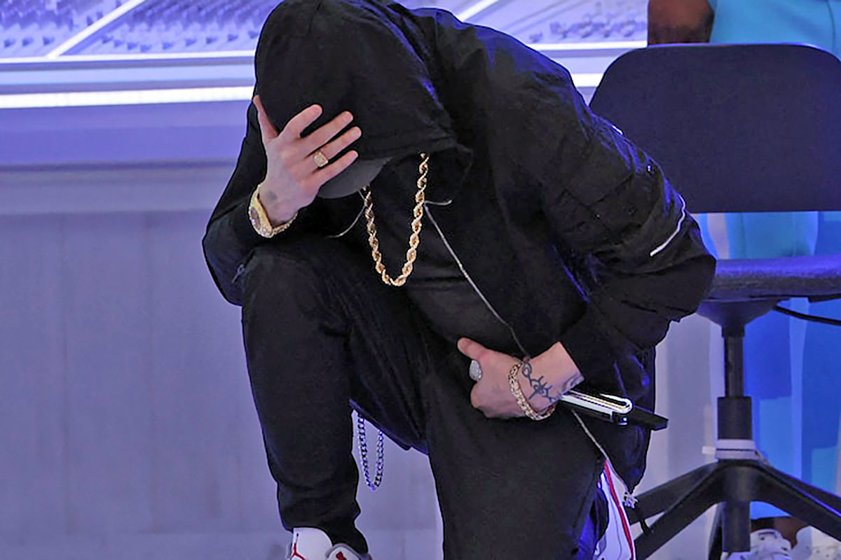 Eminem Kneeling at the Super Bowl Half-Time Show.