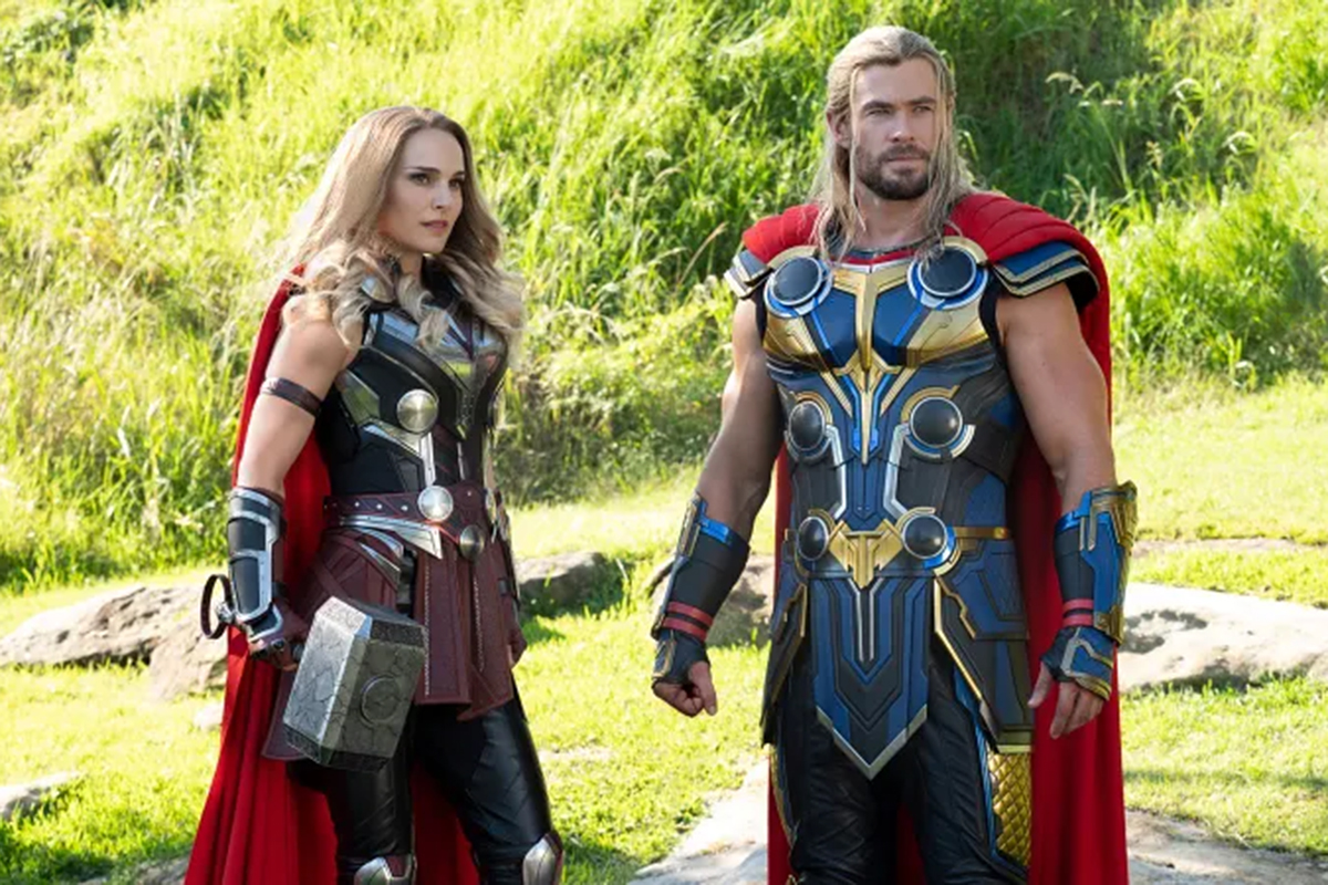 Jane Foster as Thor and Thor Odinson as Thor!