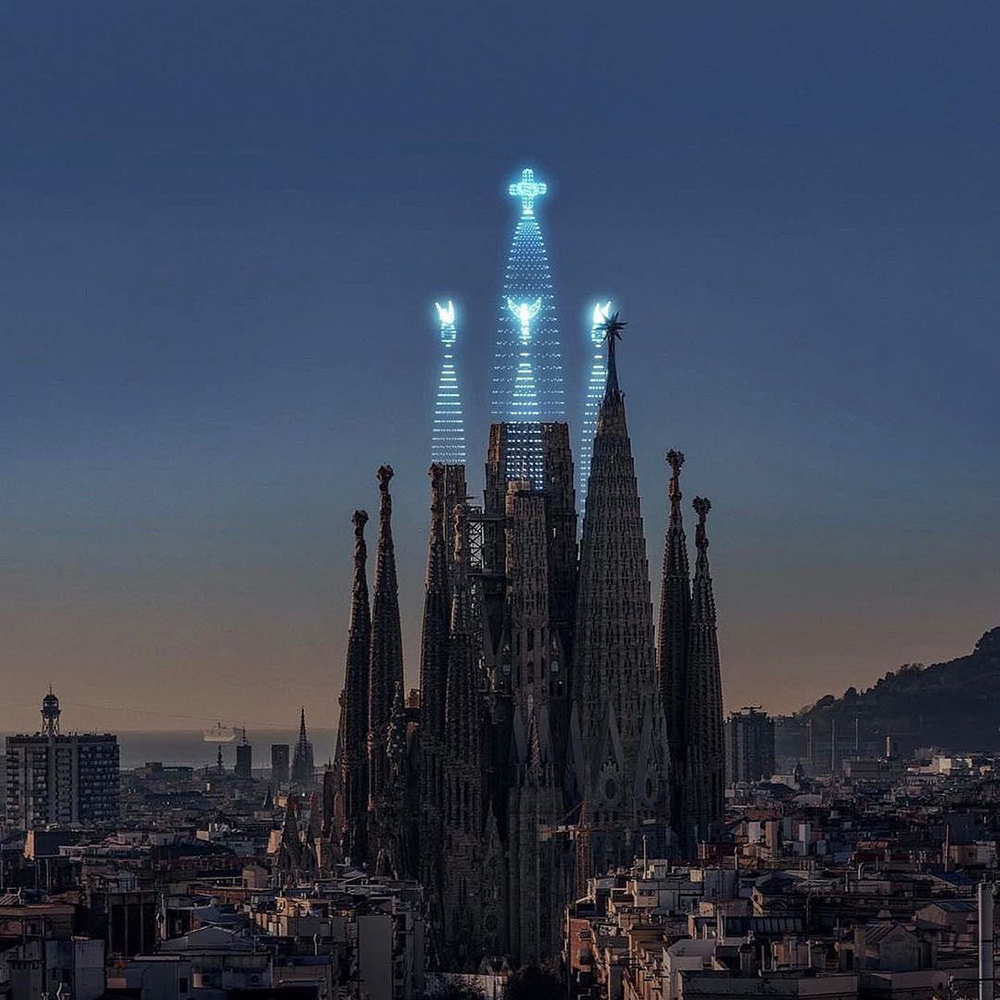 La Sagrada Familia completed by drone lights.