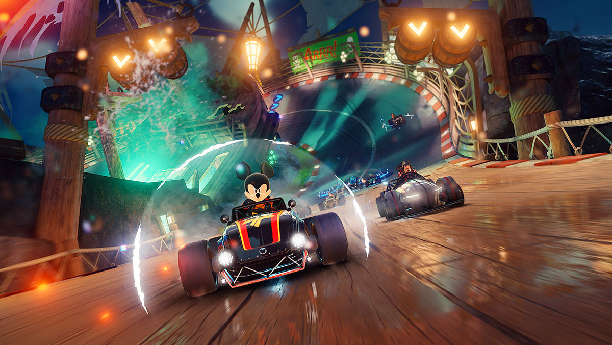 Speedstorm: Mickey Mouse at the wheel of a racecar.