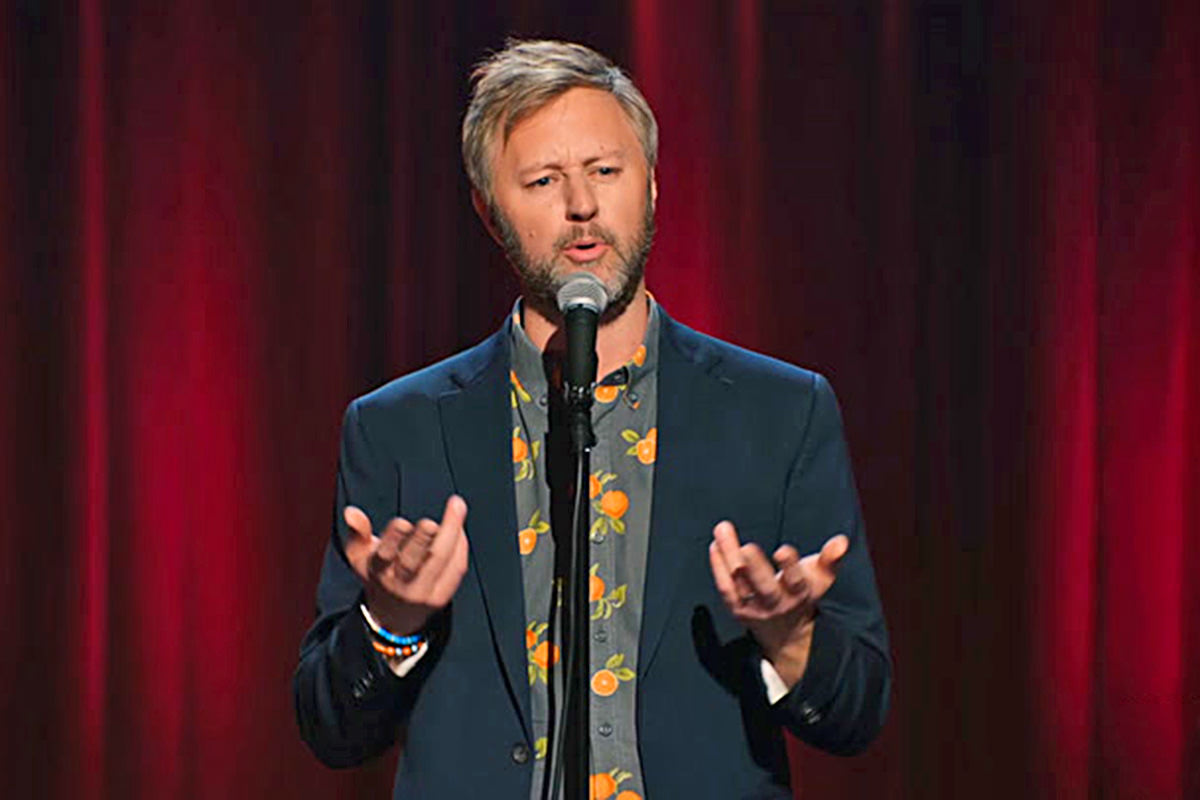 Rory Scovel doing his comedy thing.