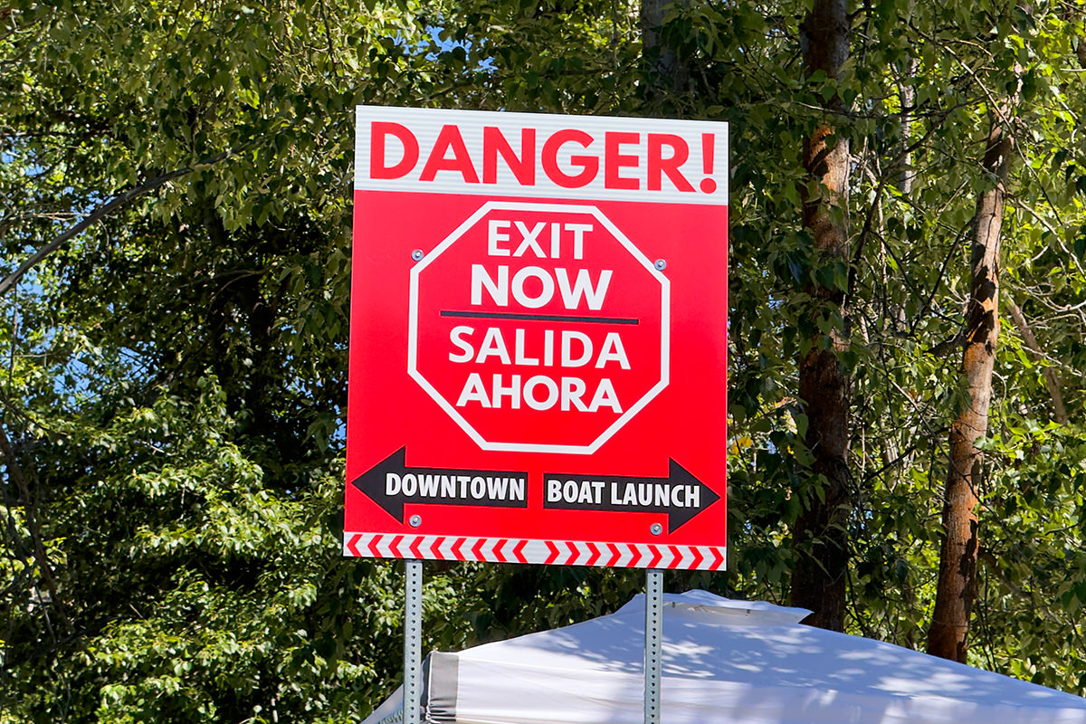 DANGER! EXIT THE RIVER NOW!