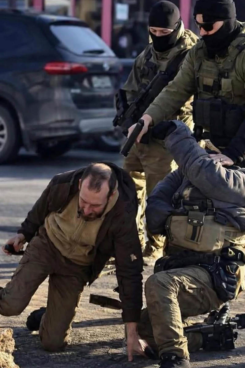 Alex Pretti being executed in broad daylight.